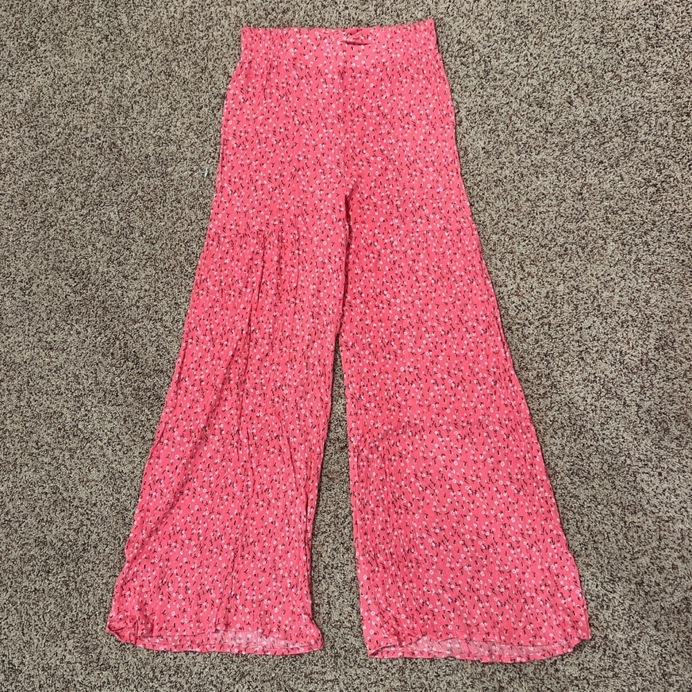 kendall & kylie pink flowy pants